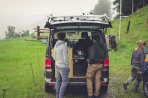 VW Multivan VanLife Campervan Campingküche