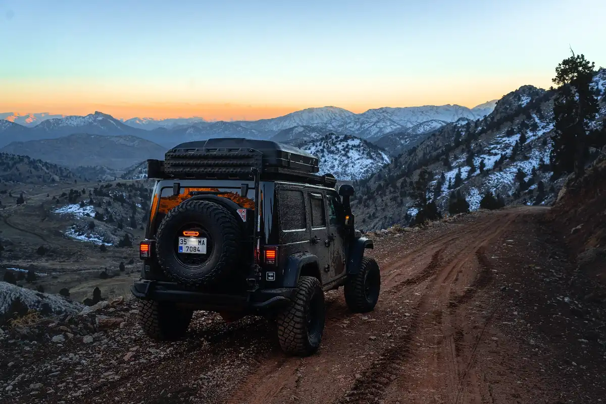 Autodachzelt Hartschale auf Jeep Wrangler