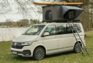 Popup Dachzelt von Nordling mit Surfbrett